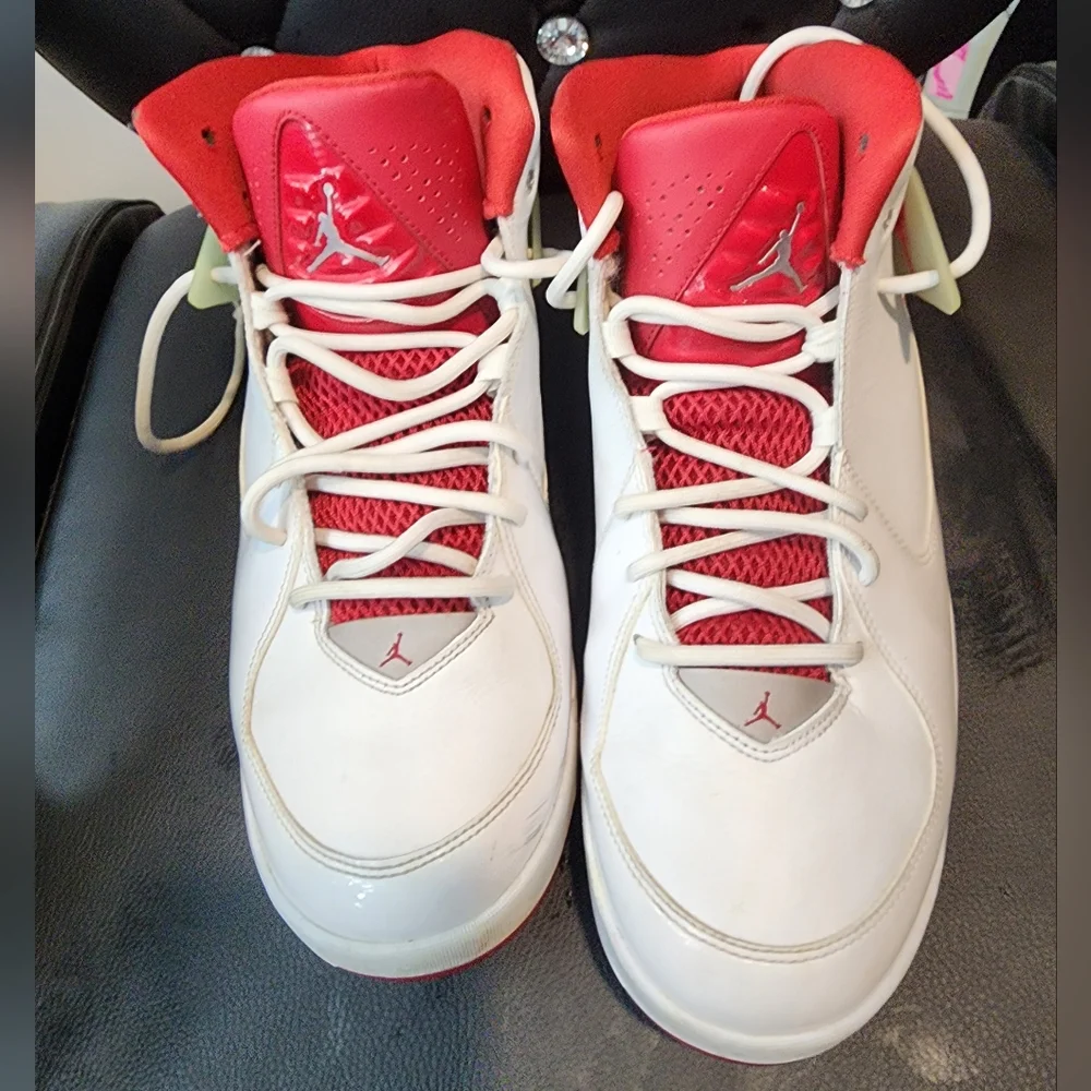 Air Jordan Flight White/Red Basketball Shoes Size 9.5 high-top sneakers in white